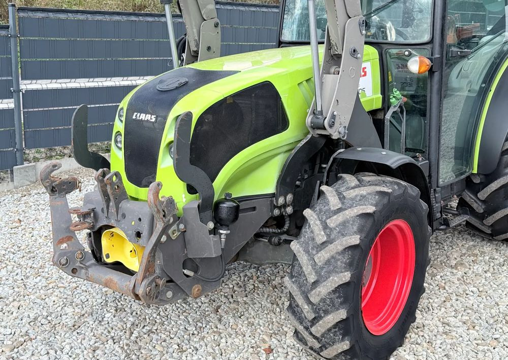 Claas * Ciągnik Traktor CLAAS 240 F NEXOS * 4x4 * Sadowniczy * Tur MX F304 * TUZ * Wałek WOM - Máy cày: hình 4 Claas * Ciągnik Traktor CLAAS 240 F NEXOS * 4x4 * Sadowniczy * Tur MX F304 * TUZ * Wałek WOM - Máy cày: hình 4