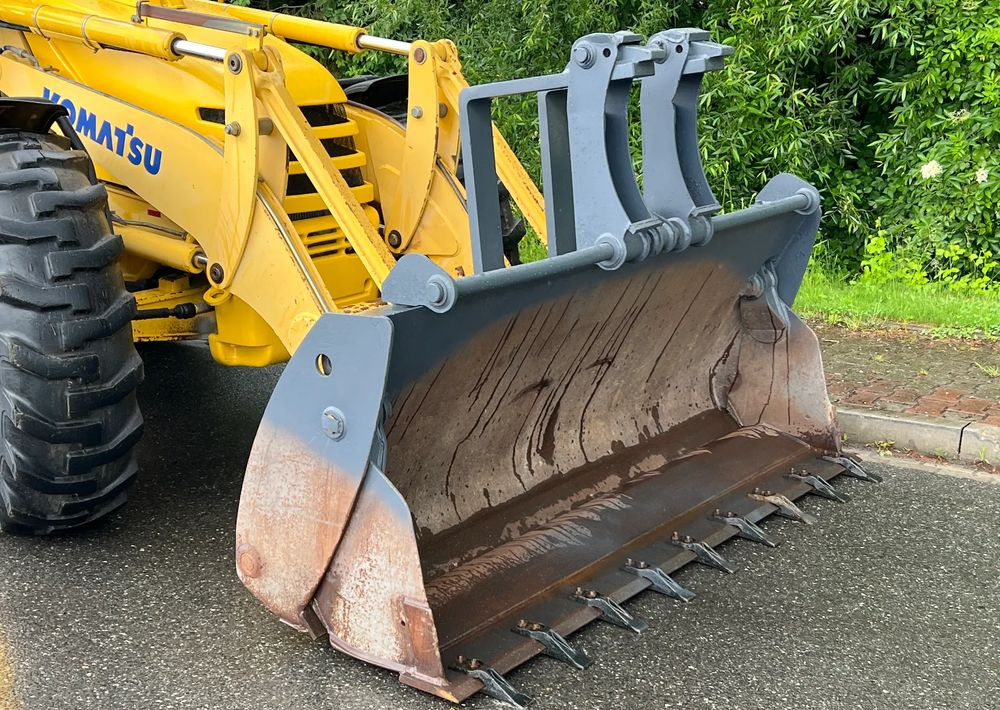 Komatsu * Koparko Ładowarka * Komatsu WB 97 S Utility * - Máy xúc trước múc sau: hình 2 Komatsu * Koparko Ładowarka * Komatsu WB 97 S Utility * - Máy xúc trước múc sau: hình 2