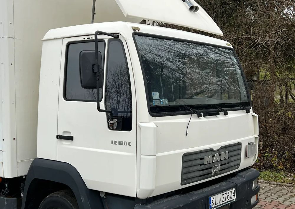 MAN MAN 8-180 KONTENER WINDA ZAŁADOWCZA - Xe tải hộp: hình 4 MAN MAN 8-180 KONTENER WINDA ZAŁADOWCZA - Xe tải hộp: hình 4