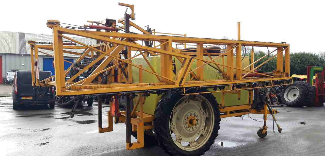 Dubex Vector 33 m. 3200 l. veldspuiten - Máy xịt kéo: hình 3 Dubex Vector 33 m. 3200 l. veldspuiten - Máy xịt kéo: hình 3
