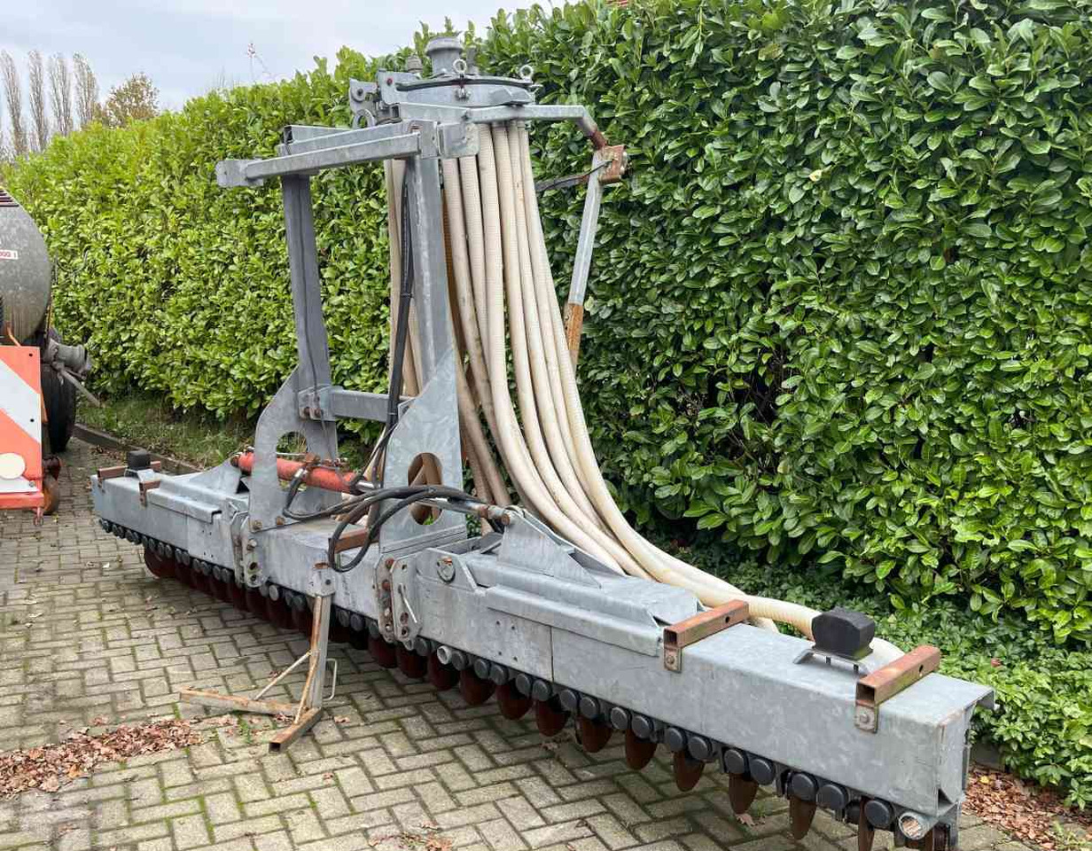 Jako ZBM 480 Zodebemester graslandbemester injecteur mestverwerking - Máy phun bùn: hình 1 Jako ZBM 480 Zodebemester graslandbemester injecteur mestverwerking - Máy phun bùn: hình 1
