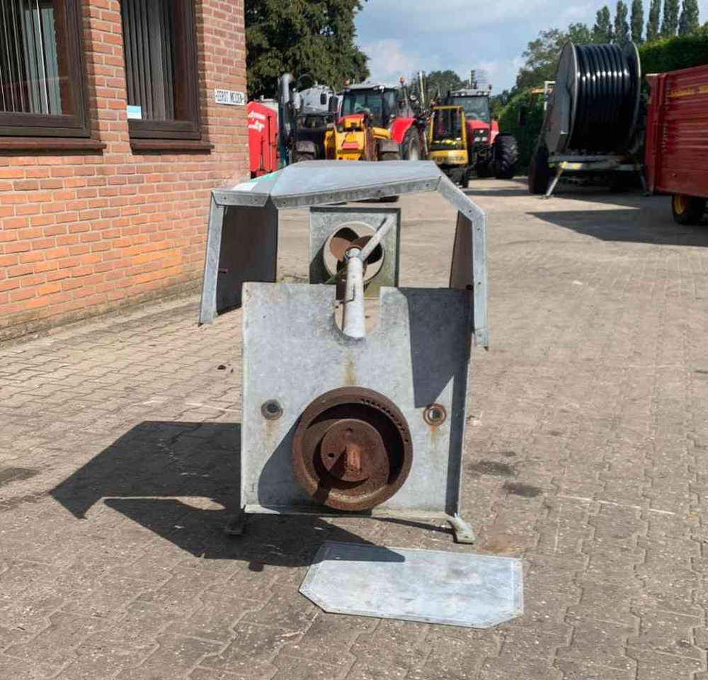 Karl Buschmann Mestmixer elektrisch mestverwerking - Trang thiết bị bón phân: hình 2 Karl Buschmann Mestmixer elektrisch mestverwerking - Trang thiết bị bón phân: hình 2
