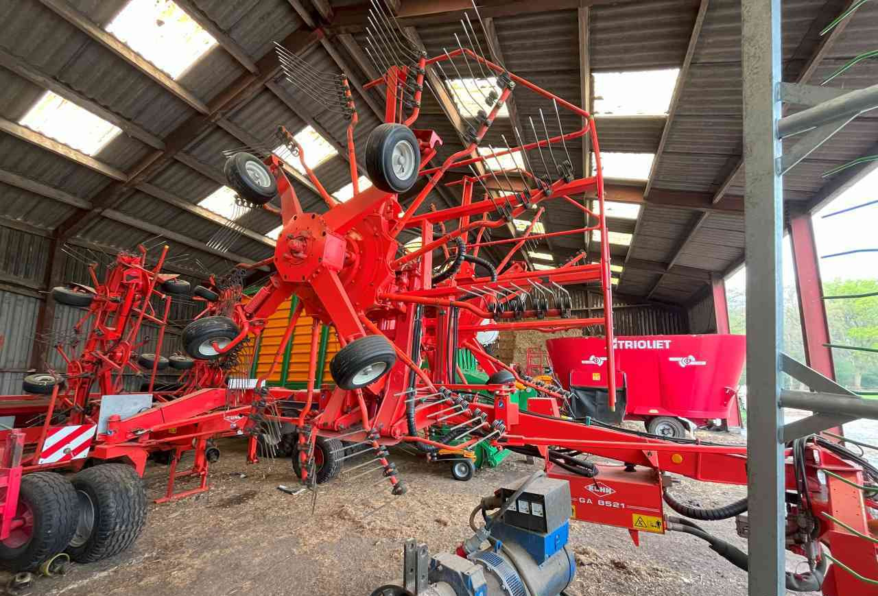 Kuhn GA 8521 zwadhark zwiller rugger rake weidebouwmachines - Dàn trải/ Cào: hình 2 Kuhn GA 8521 zwadhark zwiller rugger rake weidebouwmachines - Dàn trải/ Cào: hình 2