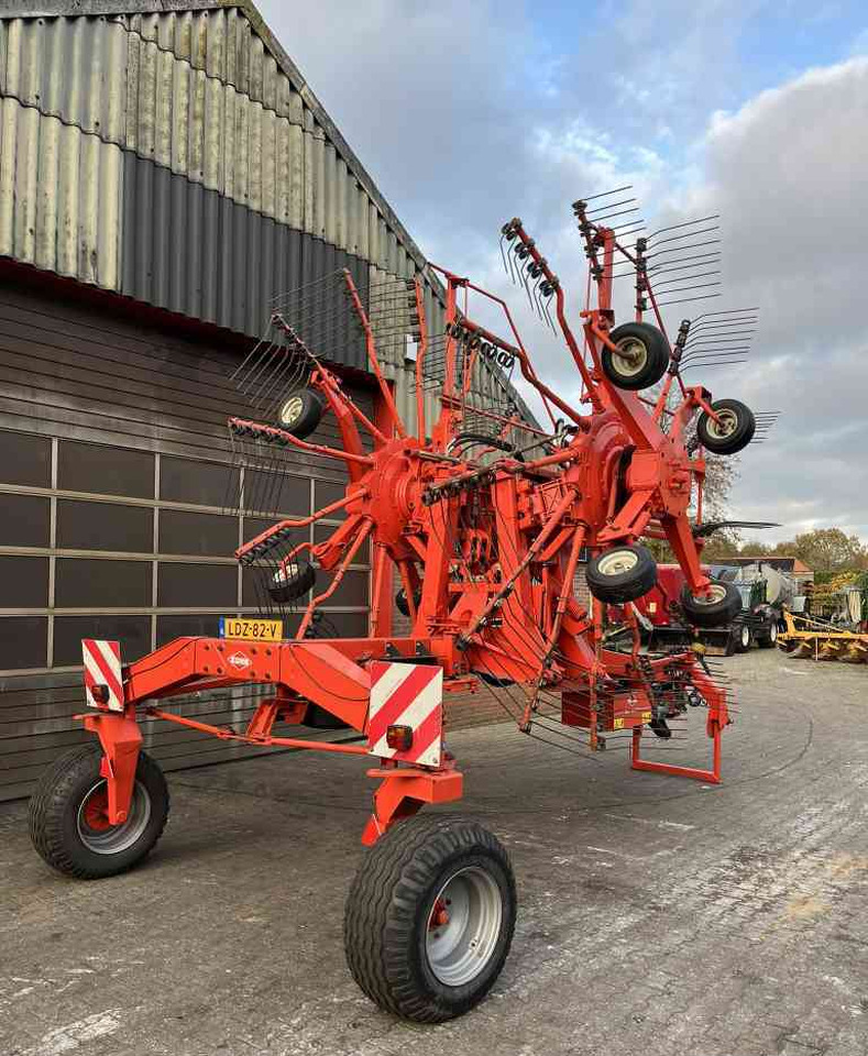Kuhn GA 8521 zwadhark zwiller rugger rake weidebouwmachines - Dàn trải/ Cào: hình 4 Kuhn GA 8521 zwadhark zwiller rugger rake weidebouwmachines - Dàn trải/ Cào: hình 4