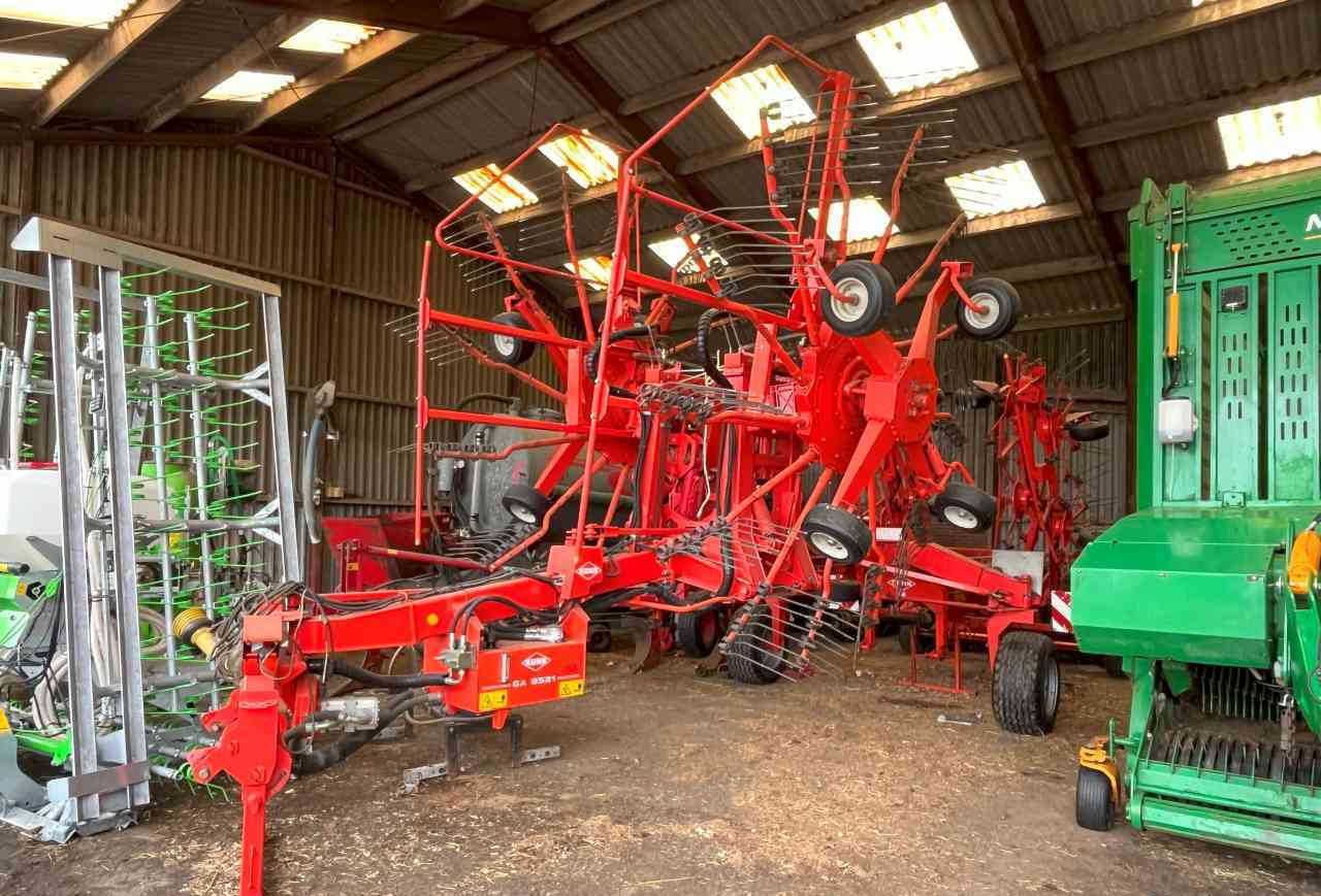 Kuhn GA 8521 zwadhark zwiller rugger rake weidebouwmachines - Dàn trải/ Cào: hình 1 Kuhn GA 8521 zwadhark zwiller rugger rake weidebouwmachines - Dàn trải/ Cào: hình 1