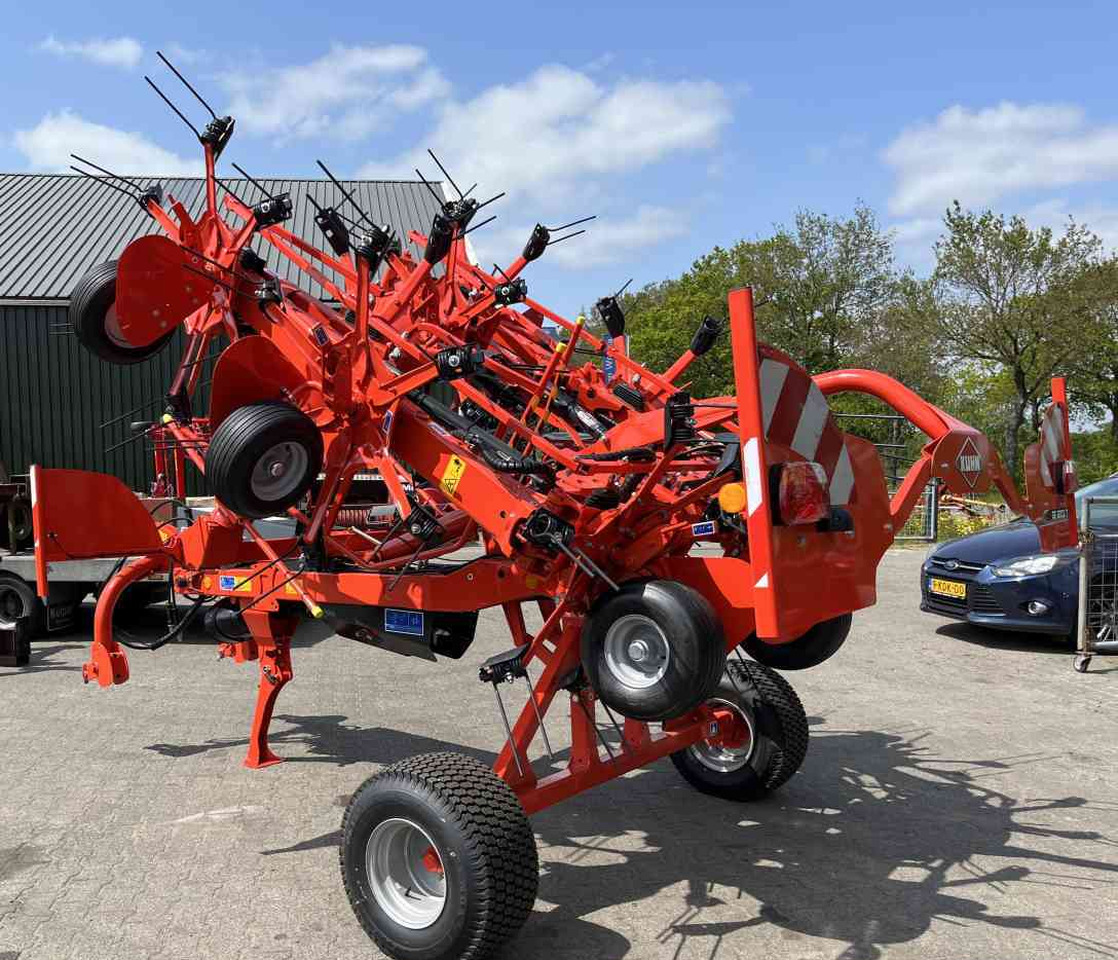 Kuhn GF8703T Schudder Tedder Kreiselheuer weidebouwmachines - Dàn trải/ Cào: hình 3 Kuhn GF8703T Schudder Tedder Kreiselheuer weidebouwmachines - Dàn trải/ Cào: hình 3