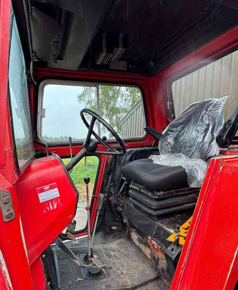 Massey Ferguson 575 - Máy cày: hình 5 Massey Ferguson 575 - Máy cày: hình 5