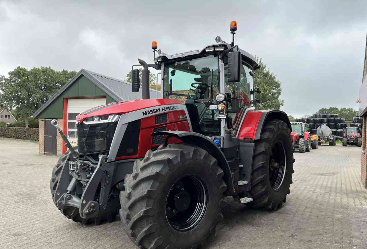 Massey Ferguson 8S.225 Dyna-VT Exclusive Tractoren - Máy cày: hình 2 Massey Ferguson 8S.225 Dyna-VT Exclusive Tractoren - Máy cày: hình 2