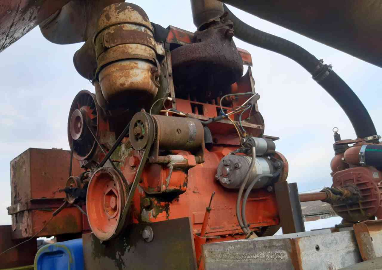 Mesttransporttank mesttank Deutz motor mestverwerking - Máy rải phân dạng lỏng: hình 3 Mesttransporttank mesttank Deutz motor mestverwerking - Máy rải phân dạng lỏng: hình 3