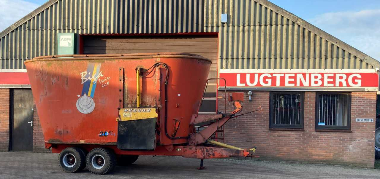 Peecon VME 200 Voermengwagen Voermachines - Xe trộn thức ăn gia súc: hình 1 Peecon VME 200 Voermengwagen Voermachines - Xe trộn thức ăn gia súc: hình 1