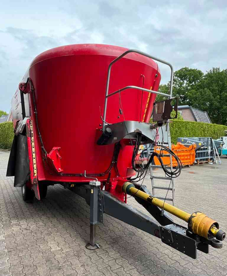 Peecon VME 250 Voermengwagen voermachines - Xe trộn thức ăn gia súc: hình 3 Peecon VME 250 Voermengwagen voermachines - Xe trộn thức ăn gia súc: hình 3