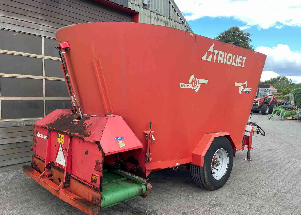 Trioliet Solomix 2-1800 Voermengwagen voermachines - Xe trộn thức ăn gia súc: hình 4 Trioliet Solomix 2-1800 Voermengwagen voermachines - Xe trộn thức ăn gia súc: hình 4