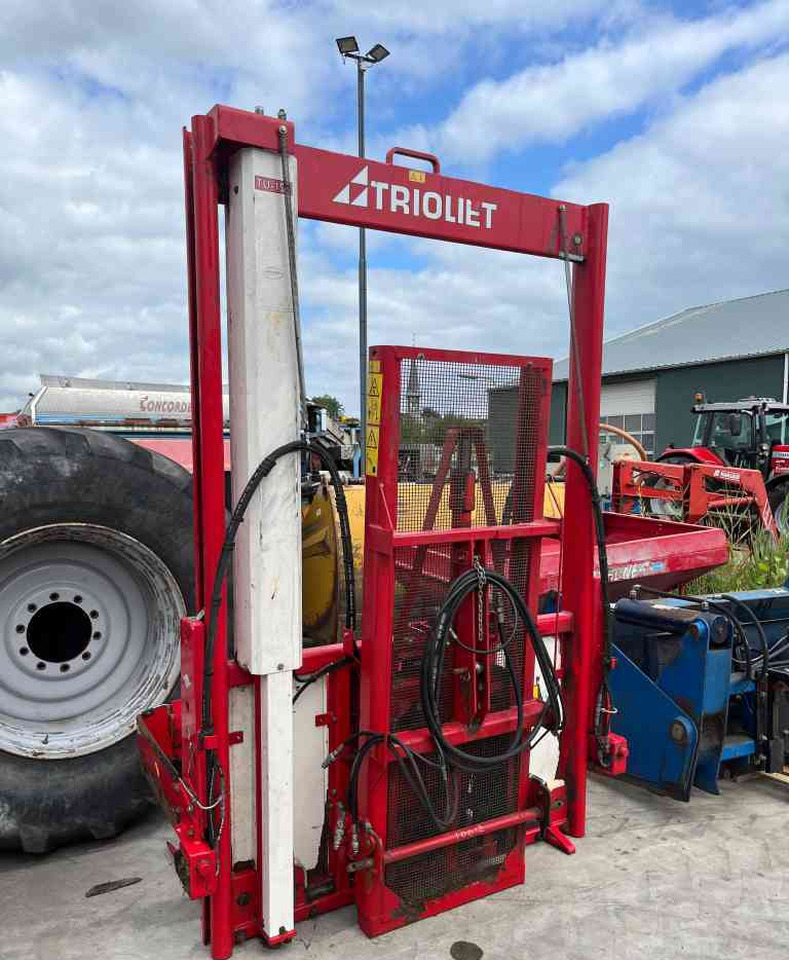 Trioliet TU195 Kuilvoersnijder kuilsnijder voermachines - Trang thiết bị hầm chứa: hình 2 Trioliet TU195 Kuilvoersnijder kuilsnijder voermachines - Trang thiết bị hầm chứa: hình 2