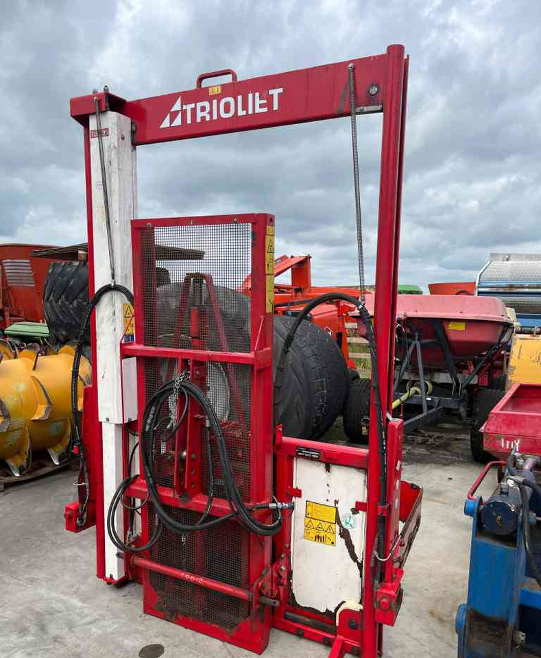 Trioliet TU195 Kuilvoersnijder kuilsnijder voermachines - Trang thiết bị hầm chứa: hình 3 Trioliet TU195 Kuilvoersnijder kuilsnijder voermachines - Trang thiết bị hầm chứa: hình 3