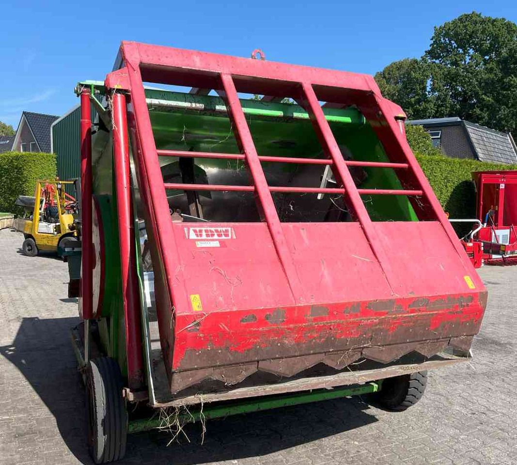 VDW UMD 5 Voermengwagen, peddelmenger, voerwagen, voermachines - Xe trộn thức ăn gia súc: hình 5 VDW UMD 5 Voermengwagen, peddelmenger, voerwagen, voermachines - Xe trộn thức ăn gia súc: hình 5