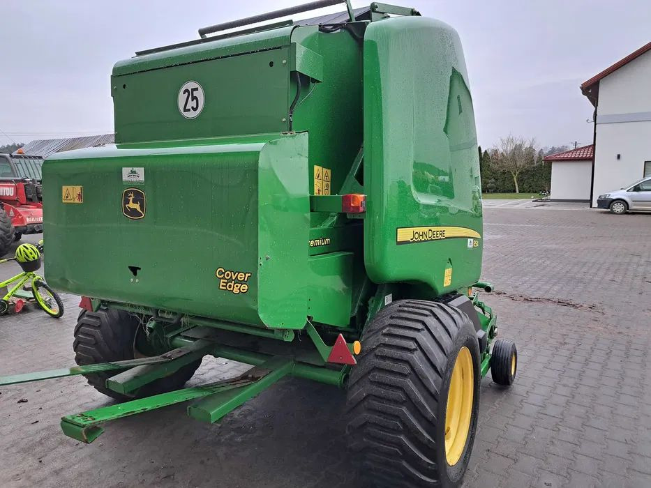 Prasa rolująca John Deere 854 - Máy đóng kiện tròn: hình 4 Prasa rolująca John Deere 854 - Máy đóng kiện tròn: hình 4