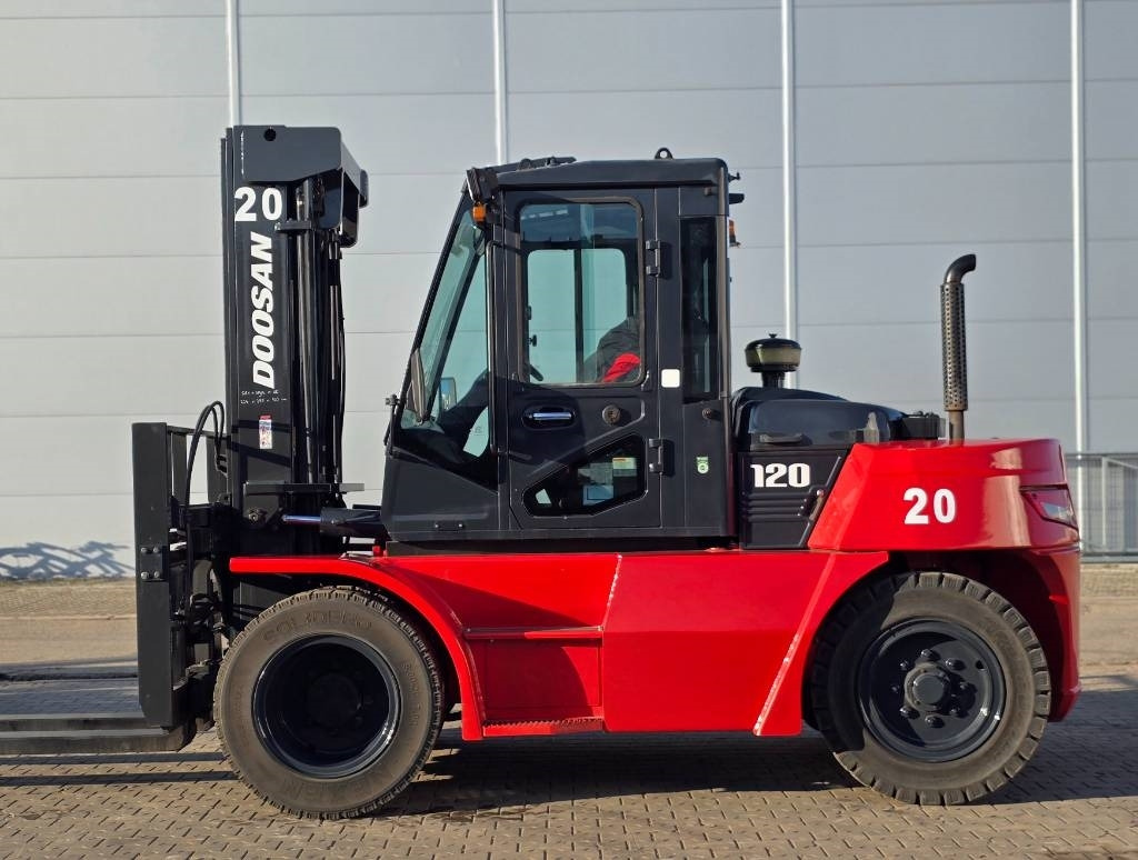 Doosan D90/120 S-7 - Xe nâng diesel: hình 2 Doosan D90/120 S-7 - Xe nâng diesel: hình 2