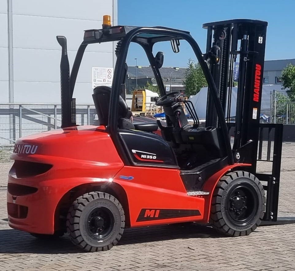 Manitou MI 35 D UNUSED - Xe nâng diesel: hình 2 Manitou MI 35 D UNUSED - Xe nâng diesel: hình 2