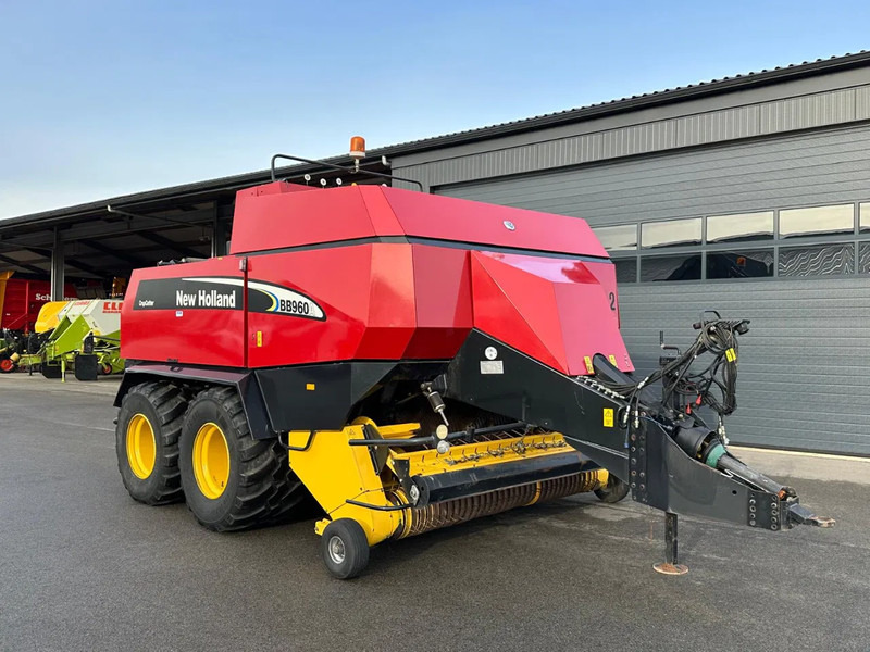 New Holland BB960A CropCutter - Máy móc nông nghiệp: hình 1 New Holland BB960A CropCutter - Máy móc nông nghiệp: hình 1