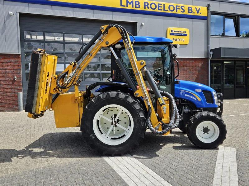 New Holland Boomer 3050 met Bos Maaiarm - Máy cày mini: hình 3 New Holland Boomer 3050 met Bos Maaiarm - Máy cày mini: hình 3