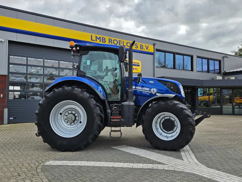 New Holland T7.230AC Autocommand - Máy cày: hình 2 New Holland T7.230AC Autocommand - Máy cày: hình 2