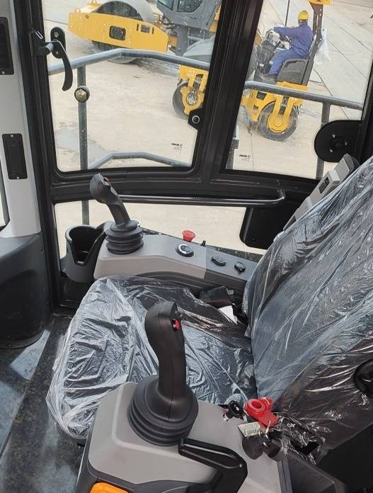 NEW MAXUS 36 TON Compactor Warranty up to 10 YEARS НОВИЙ Компактор 36 ТОН MAXUS Гарантія до 10 РОКІВ NOWY Kompaktor 36 TON MAXUS Gwarancja - Máy đầm: hình 3 NEW MAXUS 36 TON Compactor Warranty up to 10 YEARS НОВИЙ Компактор 36 ТОН MAXUS Гарантія до 10 РОКІВ NOWY Kompaktor 36 TON MAXUS Gwarancja - Máy đầm: hình 3