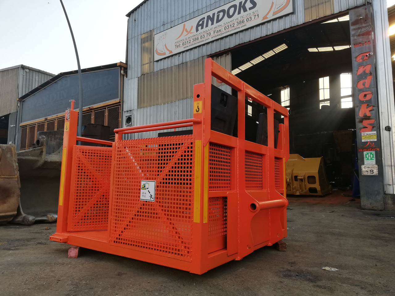 Manitou Basket attachment - Gầu cho Máy xúc phá dỡ: hình 1 Manitou Basket attachment - Gầu cho Máy xúc phá dỡ: hình 1