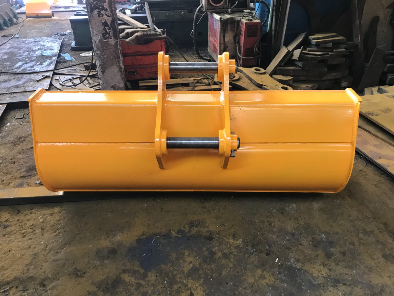 Volvo - Gầu xúc lật cho Máy móc xây dựng: hình 5 Volvo - Gầu xúc lật cho Máy móc xây dựng: hình 5