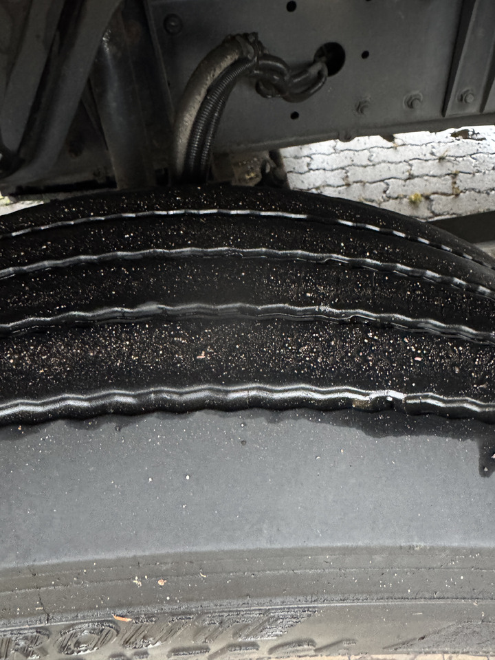 MAN 12.250 - Xe tải thùng mui bạt: hình 4 MAN 12.250 - Xe tải thùng mui bạt: hình 4