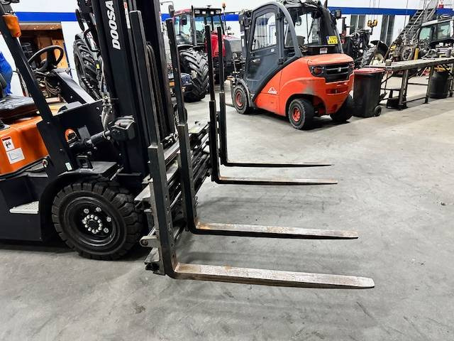 Kaup 2T 429 Multi vorkversteller met sideshift - Đính kèm cho Thiết bị xử lý vật liệu: hình 3 Kaup 2T 429 Multi vorkversteller met sideshift - Đính kèm cho Thiết bị xử lý vật liệu: hình 3