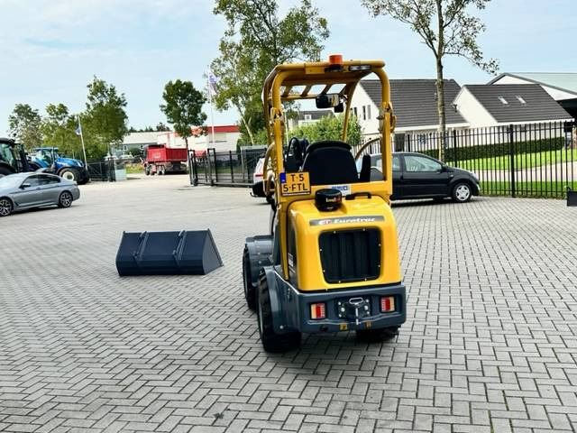 Máy xúc lật mini gấp khúc mới Eurotrac W11 Minishovel NEW!: hình 15