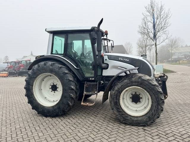 Valtra N141 hitech, Fronthef, Frontpto - Máy cày: hình 4 Valtra N141 hitech, Fronthef, Frontpto - Máy cày: hình 4