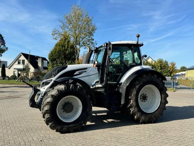 Valtra T214 Versu - Máy cày: hình 3 Valtra T214 Versu - Máy cày: hình 3