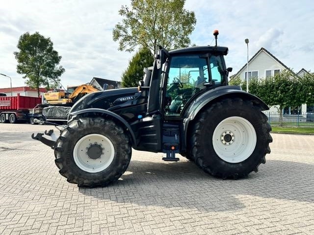 Valtra T235 Direct Smart Touch TWINTRAC! 745 HOURS - Máy cày: hình 1 Valtra T235 Direct Smart Touch TWINTRAC! 745 HOURS - Máy cày: hình 1