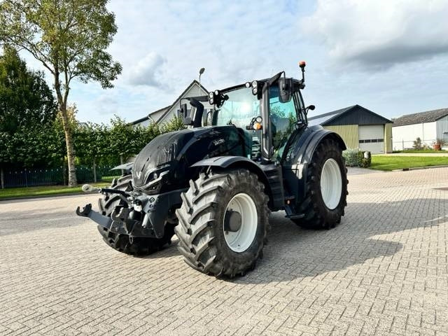Valtra T235 Direct Smart Touch TWINTRAC! 745 HOURS - Máy cày: hình 2 Valtra T235 Direct Smart Touch TWINTRAC! 745 HOURS - Máy cày: hình 2