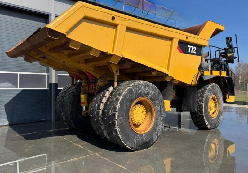 Caterpillar 772 - Xe ben cứng/ Xe chở đá: hình 3 Caterpillar 772 - Xe ben cứng/ Xe chở đá: hình 3
