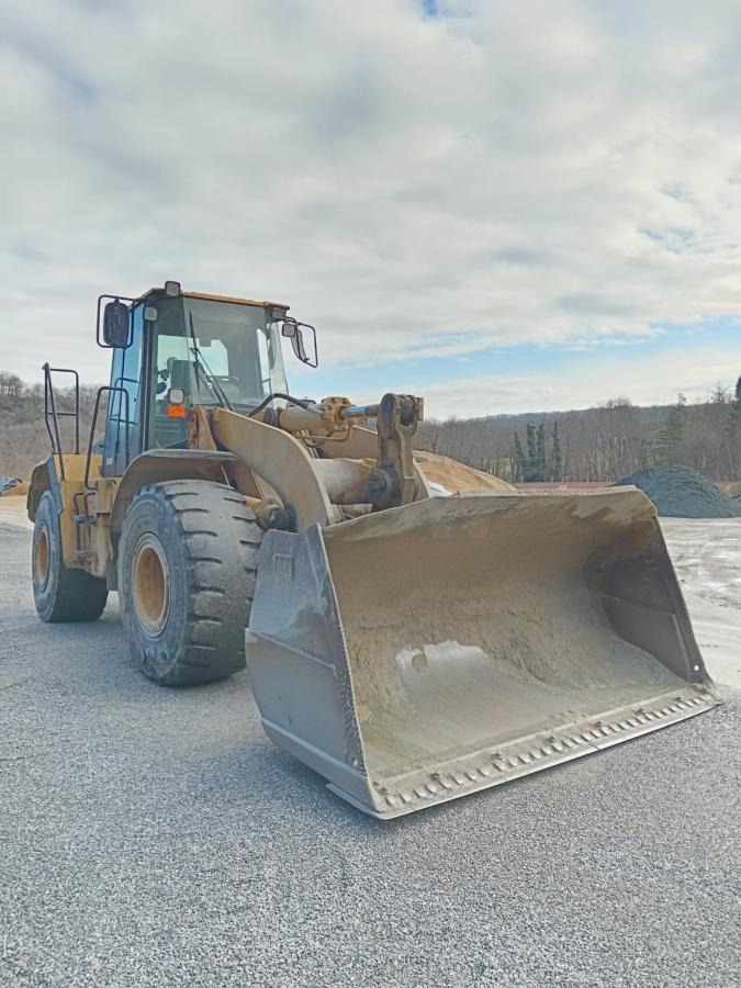 Caterpillar 962G 1 - Máy xúc lật bánh lốp: hình 2 Caterpillar 962G 1 - Máy xúc lật bánh lốp: hình 2