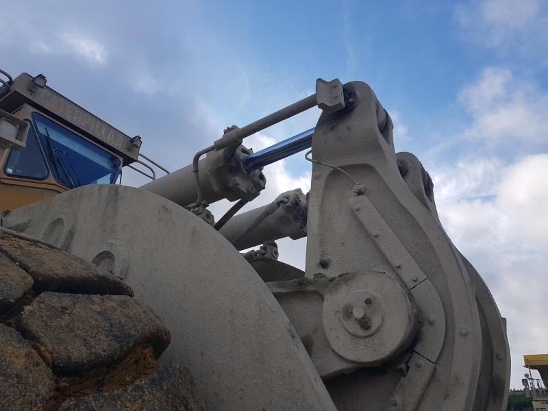 Máy xúc lật bánh lốp Caterpillar 992D: hình 27