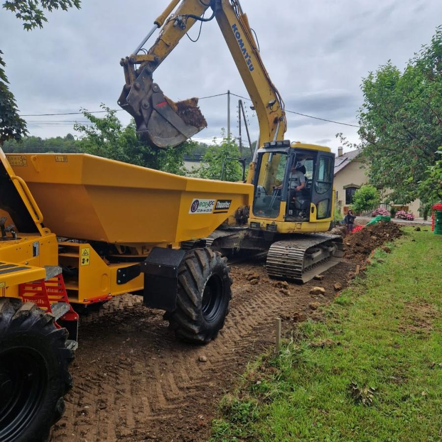 Komatsu PC138US-8 - Máy xúc bánh xích: hình 1 Komatsu PC138US-8 - Máy xúc bánh xích: hình 1