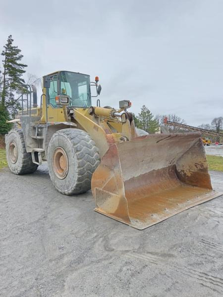 Komatsu WA420 - Máy xúc lật bánh lốp: hình 2 Komatsu WA420 - Máy xúc lật bánh lốp: hình 2