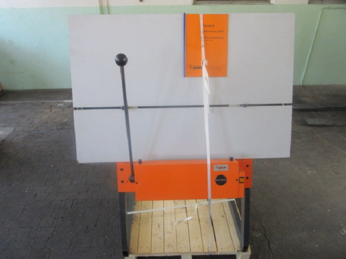 PLATTENSTANZE BACHER 2045 - Thiết bị in ấn: hình 3 PLATTENSTANZE BACHER 2045 - Thiết bị in ấn: hình 3
