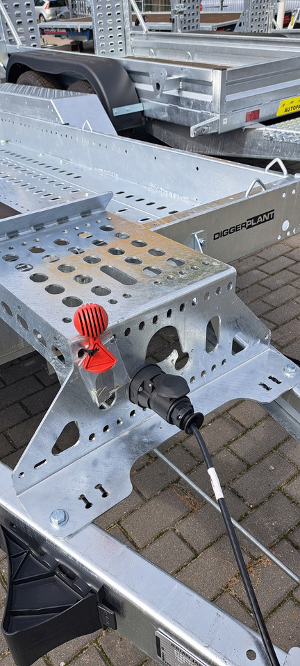 PRZYCZEPA Z RAMPĄ POD KOPARKĘ DO MINIKOPARKI 3500 / TRAILER WITH RAMPS FOR EXCAVATOR MINI EXCAVATOR 3500 - Rơ moóc để vận chuyển thiết bị: hình 5 PRZYCZEPA Z RAMPĄ POD KOPARKĘ DO MINIKOPARKI 3500 / TRAILER WITH RAMPS FOR EXCAVATOR MINI EXCAVATOR 3500 - Rơ moóc để vận chuyển thiết bị: hình 5