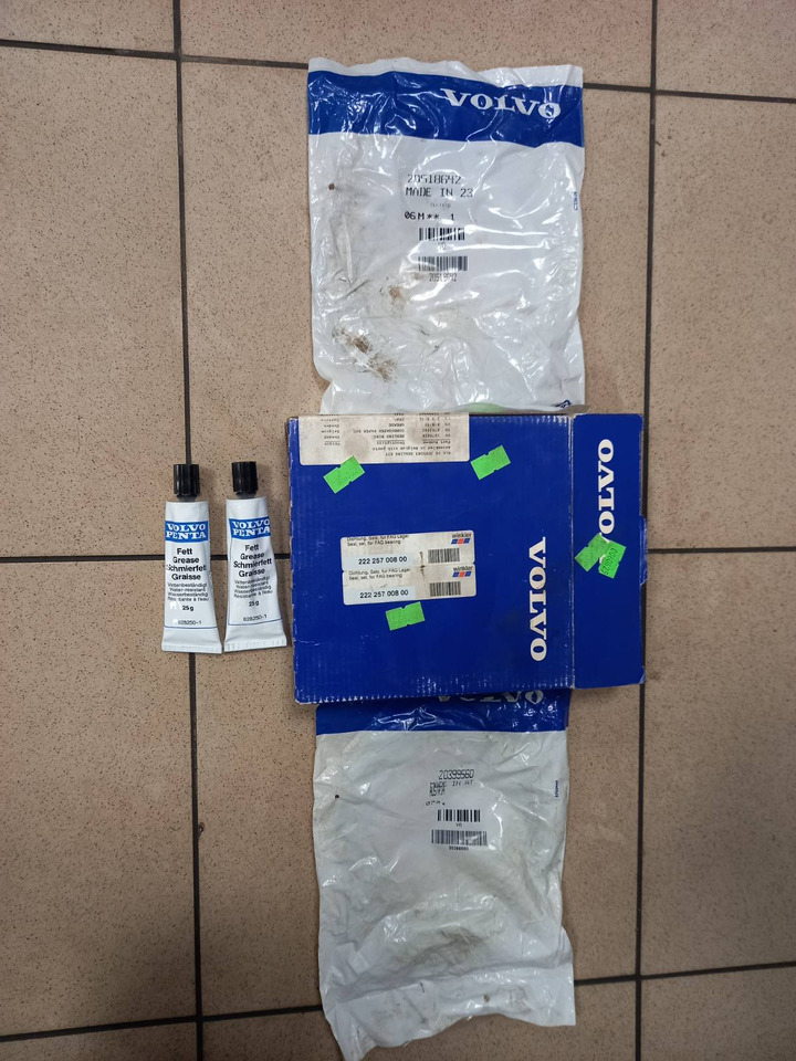 VOLVO; RENAULT FM7; FM10; FM12; FL6; FL7; FL10; FL12; FH12; FH16; MIDLUM; PREMIUM; MAGNUM; KERAX - Trục sau: hình 4 VOLVO; RENAULT FM7; FM10; FM12; FL6; FL7; FL10; FL12; FH12; FH16; MIDLUM; PREMIUM; MAGNUM; KERAX - Trục sau: hình 4