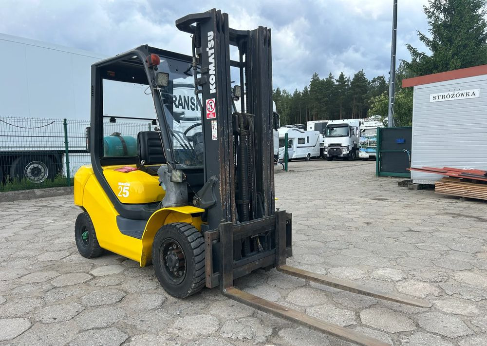 Komatsu FG25HT-16R / WÓZEK WIDŁOWY / 6831 MOTOGODZIN / 2005 ROK !! - Xe nâng gas: hình 3 Komatsu FG25HT-16R / WÓZEK WIDŁOWY / 6831 MOTOGODZIN / 2005 ROK !! - Xe nâng gas: hình 3