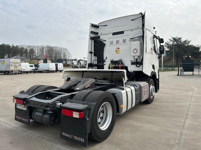 Renault Trucks T - Xe đầu kéo: hình 3 Renault Trucks T - Xe đầu kéo: hình 3