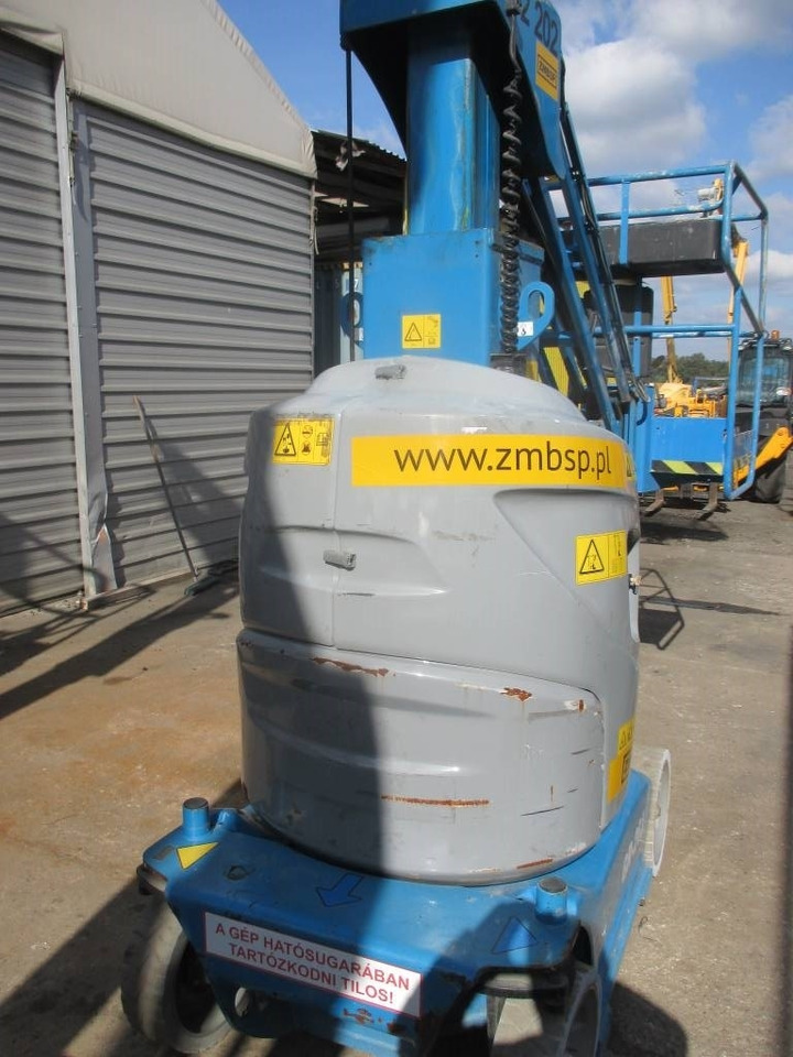 Genie GR 26 J - Máy nâng người thẳng đứng: hình 3 Genie GR 26 J - Máy nâng người thẳng đứng: hình 3