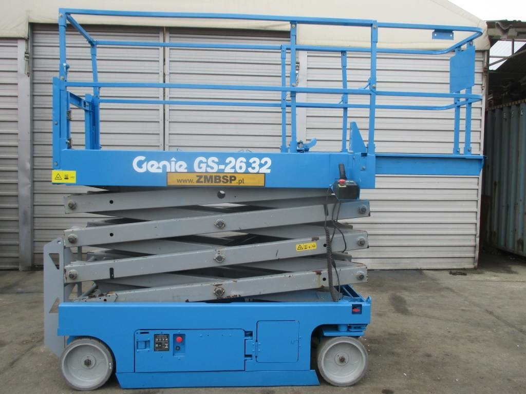 Genie GS 2632 - Máy nâng người hình kéo: hình 1 Genie GS 2632 - Máy nâng người hình kéo: hình 1