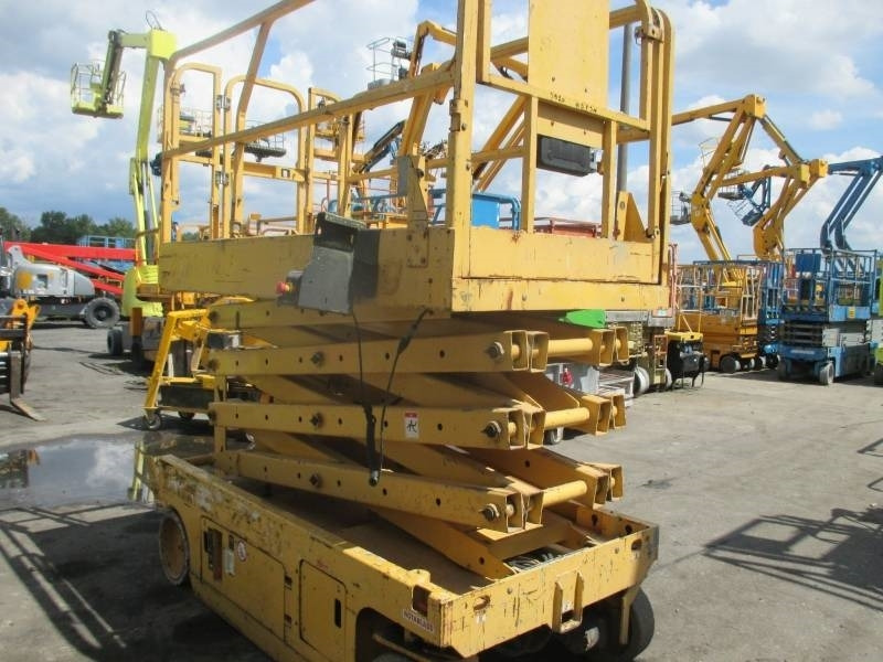Genie GS 2646 - Máy nâng người hình kéo: hình 4 Genie GS 2646 - Máy nâng người hình kéo: hình 4