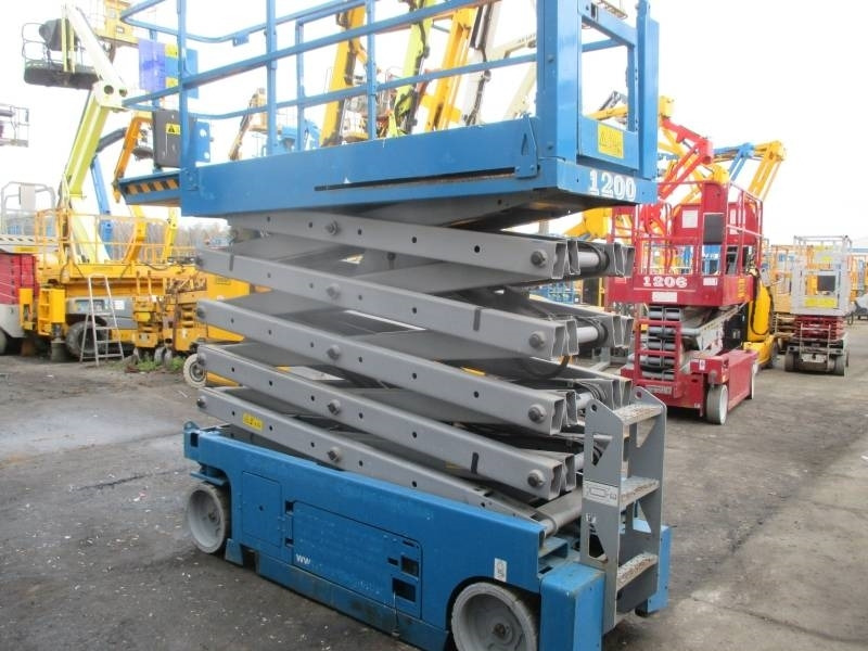 Genie GS 3232 - Máy nâng người hình kéo: hình 4 Genie GS 3232 - Máy nâng người hình kéo: hình 4