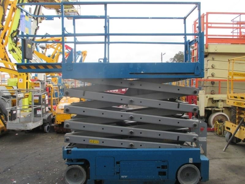Genie GS 3232 - Máy nâng người hình kéo: hình 3 Genie GS 3232 - Máy nâng người hình kéo: hình 3